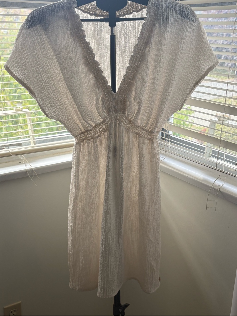 La Vie En Rose Dress/Cover Up - Picture 2 of 5